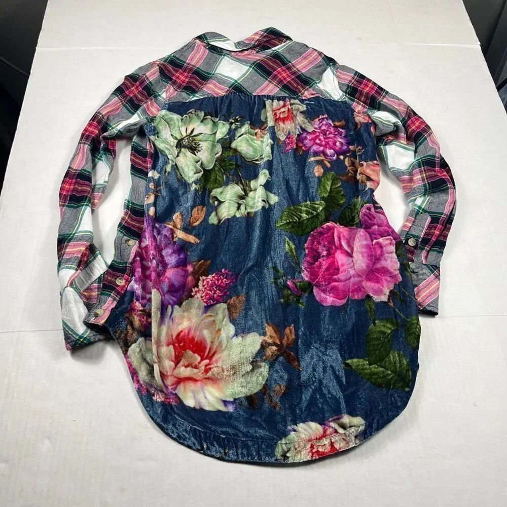 Tolani Collection Flannel Button Down Shirt Plaid Layered Floral Back Top XS